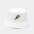 Dettaglio di un cappello a secchiello bianco con ricamo a fulmine giallo in tela premium - M (56-58cm) / Bianco