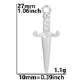 Detailansicht eines kleinen Edelstahlschwert-Anhängers mit 27mm Höhe und 10mm Breite Maßen - Stahlfarbe - Nur Anhänger