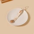 Détail de l'attache-tétine en coton avec motif renard et clip rond en bois lisse - Style Imprimé Renard (8)