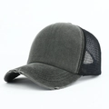 Cappellino trucker grigio scuro lavato con rete nera e dettagli strappati stile vintage - Regolabile / Nero