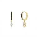 Détail de boucles d'oreilles en or 18K avec pavé de pierres noires et zircon marquise - Or-Noir