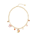 Collana dorata con unicorno arcobaleno e ciondoli colorati a cuore dopamina su sfondo bianco - Stile Unicorno e Fiocco (2#)