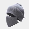 Primer plano detallado del conjunto de gorro de punto gris oscuro y máscara de invierno - M (56-58cm) / Gris