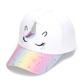 Detalle de gorra infantil con bordado de unicornio y visera de lentejuelas arcoíris - 52-54cm / Blanco