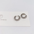 Pendientes de aro de latón plateado con circonitas transparentes brillantes - Strass Blanco (Tono Plateado)