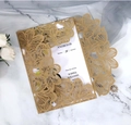 Squisito invito di nozze oro tagliato al laser con cartoncino bianco e motivi floreali - Oro Champagne