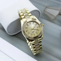 Orologio al quarzo dorato da donna con strass incastonati e cinturino in metallo a maglie - Oro/Quadrante Oro