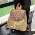 Zaino estivo in paglia con patta stampata vintage e chiusura a coulisse con frange - Cachi Fantasia