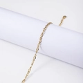Elegant gold-finished stainless steel chain necklace wrapped on a white cylinder - 45+5cm / 4.0mm Twisted Lip Chain / Gold