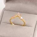 Bague couronne dorée élégante avec fleurs en zircon rose et gemmes en goutte - Or / Style Couronne de Pétales (Style 6)