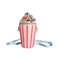 Roze schoudertas in cupcake-vorm met blauwe riem en kersenborduurwerk-details - Groot