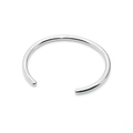 Brazalete plateado minimalista con diseño ondulado y acabado pulido brillante - Estilo 4 Brazalete Liso-Color Acero