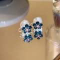 Blaue Blüten-Ohrclips mit rosa Kristallmitte für Damen ohne Ohrlöcher geeignet - Blauer Pave Blütenblatt Clip-On Ohrringe Stil (87#)