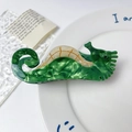 Seahorse hair claw clip made of green marble acetate with elegant golden accents - Green Seahorse