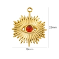 Vista detallada de colgante ojo solar dorado de 18mm con gema roja y medidas - Ágata roja