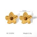 Macro detail of 18K gold flower studs showing 3.1cm width and 3.21cm height measurements - Textured Petal Style (HC-E10256)