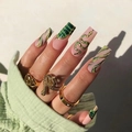 Vintage green crocodile snake print press-on nails with golden accents and coffin shape - Green Snake Pattern Pink Matte Style (JP2091)