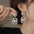 Elegantes pendientes vintage de plata con perlas grandes y circonitas estilo retro - Plata & Blanco (Silver Earring Post)