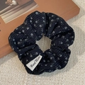 Chouchou en velours côtelé à fleurs noires avec étiquette artisanale de qualité - Floral noir en velours côtelé / Noir