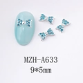 Makroaufnahme von 9x5mm hellblauen Kristall-Schleifen für Nagelkunst mit Silberlegierung - Schleifen-Stil (A633) / 9*5mm