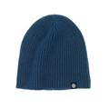 Gorro clásico de punto de lana azul oscuro con etiqueta de marca sobre fondo blanco - Talla única / Azul Alga