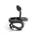 Detalle del anillo de serpiente con texturas de escamas y metal de estilo punk - Estilo de Serpiente Ennegrecida (HZS2137-5)