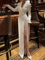 Elegante vestido blanco entallado con cuello de solapa, botones y abertura - S / Blanco