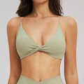Soutien-gorge de sport vert sauge à col en V, fines bretelles et détail torsadé devant - Vert Mousse