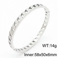 Brazalete de acero inoxidable plateado con grabado de eslabones cubanos, peso de 14g - 58x50x6mm / Color Acero