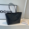 Grande borsa tote nera minimalista in pelle PU liscia per il pendolarismo quotidiano - Nero