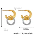 Bicolor 18k vergoldete Edelstahl Ohrringe in C-Form mit gedrehtem Knotendesign - Knotenschleife Stecker Stil (F1095-Bicolor Goldene Ohrringe)