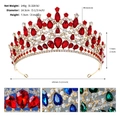 Detaillierte Größenparameter einer Luxus-Strasskrone mit roten, blauen und grünen Edelsteinen - Gold Roter Zirkonia