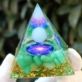 Crystal energy pyramid with green stone, gold flakes and flower of life in resin - White Ball Green Aventurine / Small