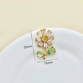 Pendentif marguerite en or avec incrustation de zircone sur fond en céramique blanche - Or-Fleur