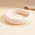 Minimalistische witte ronde hars armband met glad gepolijste afwerking en vintage stijl - Wit