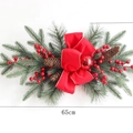 Ghirlanda per scale 65cm con fiocco rosso, pigne, bacche e decorazioni natalizie - N610 Classico Rosso Verde