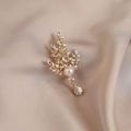 Elegant golden leaf brooch with marquise zircon, pearl inlay and teardrop crystal pendant - 564#