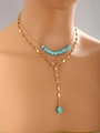 Detalle del collar en Y de doble capa chapado en oro de 14K con cuentas turquesas - Estilo B (Doble Capa Cuentas Cuadradas Azules Colgante de Cadena de Corazón)