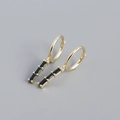 Elegant gold S925 silver hoop earrings with three vertical black rectangular zircons - 925 Silver / Gold Plated - Black Zircon