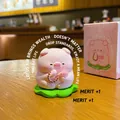 Linda figurita de cerdo zen rosa en base de loto verde con caja de regalo incluida - Corazón Pacífico (Sentado en Hoja de Loto)