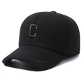 Berretto da baseball invernale da uomo in lana nera con ricamo C e paraorecchie - Regolabile / Nero (Ricamo Nero Etichetta C)