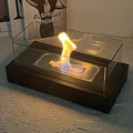 Cheminée de table rectangulaire avec socle en métal noir et pare-vent en verre - Réservoir Divisé / 4 Panneaux en Verre / Noir