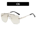 Frameless square sunglasses with light tea lenses and gold metal double bridge - Gradient Clear Tea