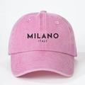 Berretto da baseball in cotone rosa lavato con ricamo nero MILANO ITALY sulla parte frontale - Taglia unica / Rosa