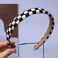 Detail of checkered headband with black and white pattern and soft sponge padding - 21# Black and White Plaid Fabric Headband