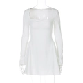 Robe blanche élégante à manches longues, col carré, nœud décoratif et coupe ligne A - Blanc
