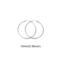 Dettaglio di orecchini a cerchio da 10 mm in acciaio inossidabile lucido argento - 10mm / Argento