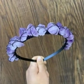 Handgefertigter Haarreif mit natürlichen lila Amethyst-Rohkristallen auf schwarzem Metall - Amethyst mit schwarzem Stirnband und schwarzem Draht