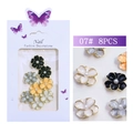 Dettaglio di 8 ciondoli per unghie a fiore con perle e bordi dorati per nail art DIY - Decorazione in lega mista 07 (Fiore colorato, 8PCS)
