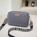 Crossbody cameratas met geometrisch patroon en brede nylon riem met 1980 tekst - Blauw